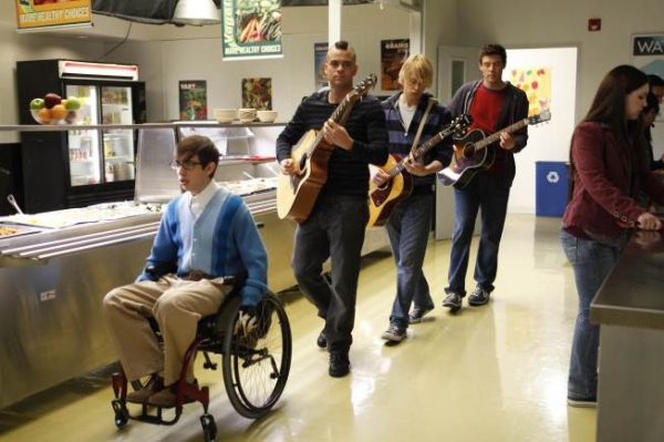 Photos and Audio: Tonight on GLEE- Fleetwood Mac Tribute! Image