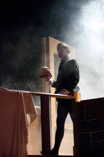 Photo Flash: Bickford Theatre's I HATE HAMLET Image