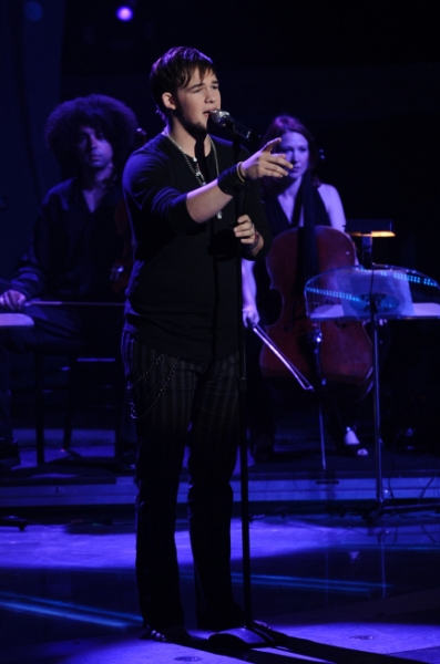 Photo Flash: AMERICAN IDOL Tackles Now & Then Image