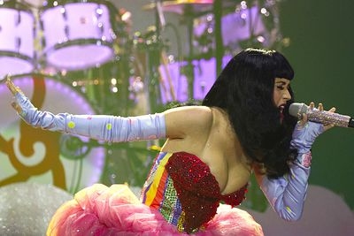 Photo Flash: Katy Perry Performs in Auckland 