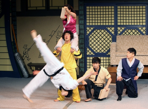 Photo Coverage: JUMP Meets the Press Image