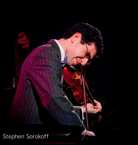 Photo Coverage: 'HAVE STRINGS, WILL SWING' - Aaron Weinstein Plays the Metropolitan Room Image