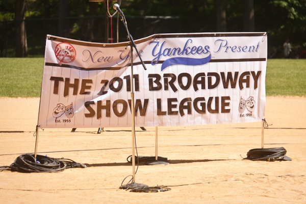 Photo Coverage: Tveit, CATCH ME, Falco & More Kick Off Broadway Show Softball League 