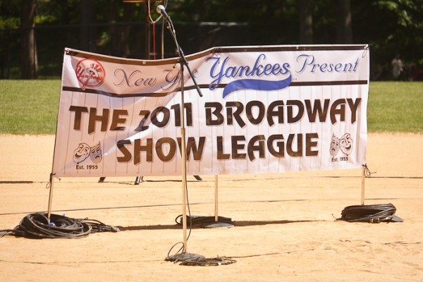 Photo Coverage: Tveit, CATCH ME, Falco & More Kick Off Broadway Show Softball League  Image