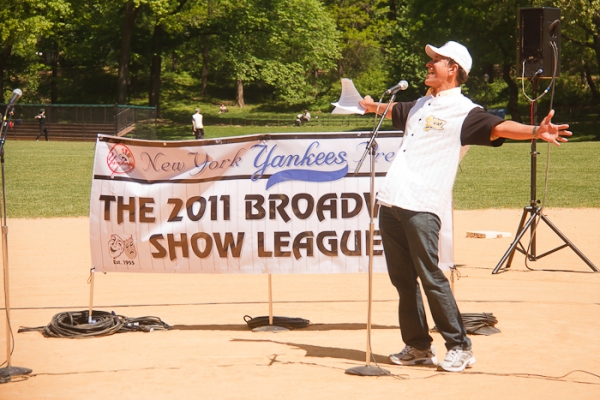 Photo Coverage: Tveit, CATCH ME, Falco & More Kick Off Broadway Show Softball League 