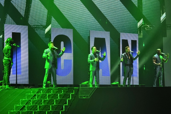Photo Flash: Eurovision Song Contest  Final Dress Rehearsal Image