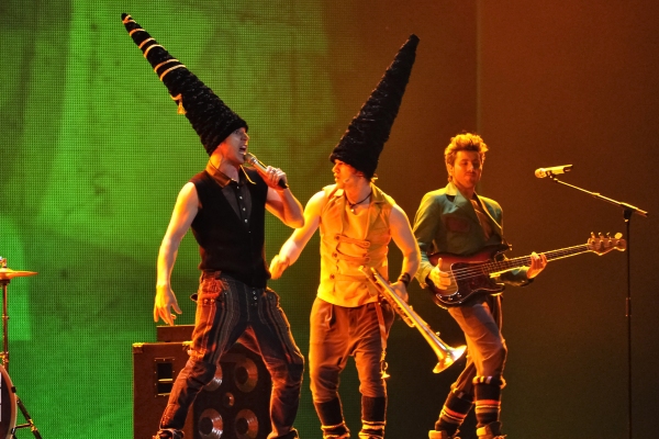 Photo Flash: Eurovision Song Contest  Final Dress Rehearsal Image