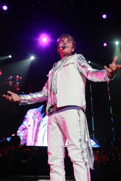 Photo Flash: Justin Bieber Live in Hong Kong Image
