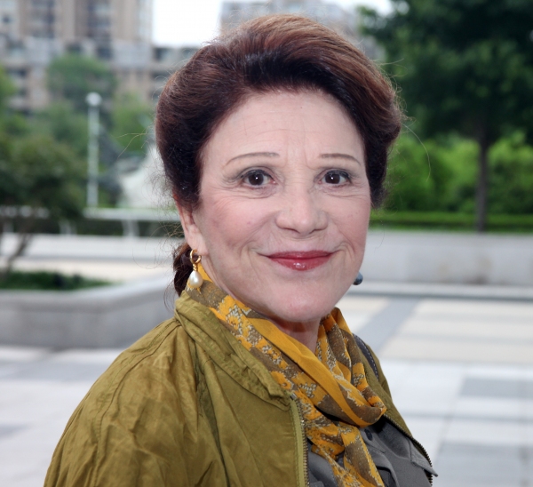 Linda Lavin After a Performance of 'Follies' at the John F. Kennedy Center for Performing Arts in Washington, D.C. at 