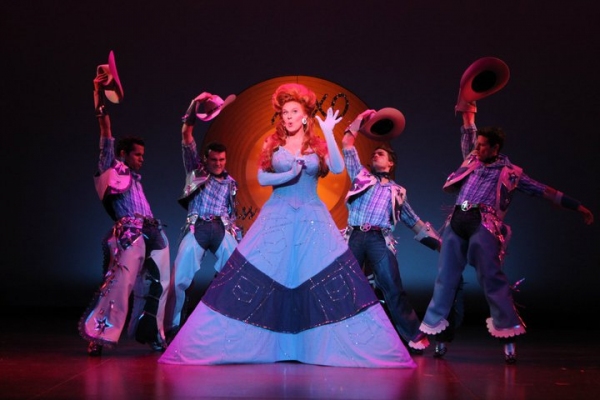 Photo Flash: LUCKY GUY Production Shots Released! Image