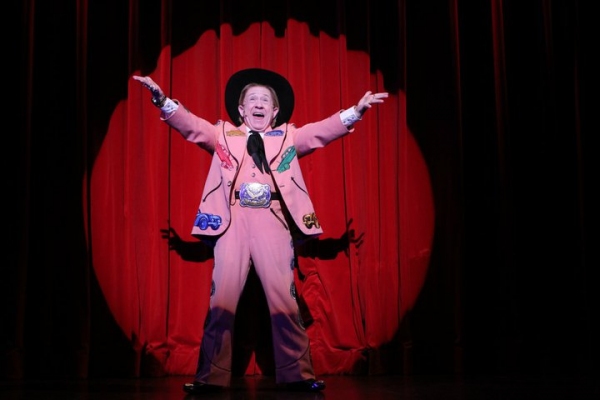 Photo Flash: LUCKY GUY Production Shots Released! Image