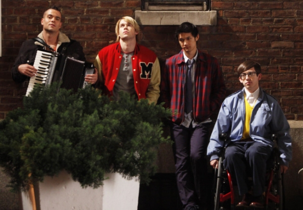 Photo Flash: First Look at GLEE's Season Finale! Image
