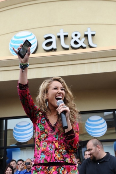 Photo Flash: Top 3 Travel Home on AMERICAN IDOL Image