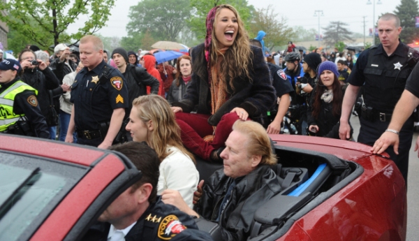 Photo Flash: Top 3 Travel Home on AMERICAN IDOL Image