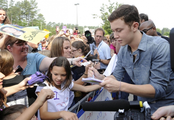 Photo Flash: Top 3 Travel Home on AMERICAN IDOL Image