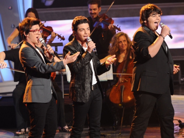 Photo Flash: Just Two Left on AMERICAN IDOL! Image