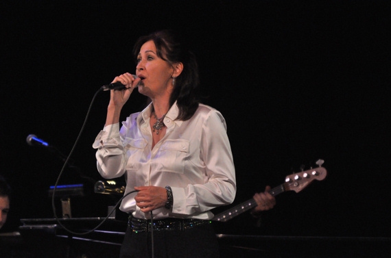 Photo Coverage: Linda Eder at The Town Hall Image