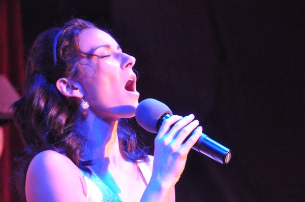 Photo Flash: Laura Benanti Brings LET ME ENTERTAIN YOU to Feinstein's Image