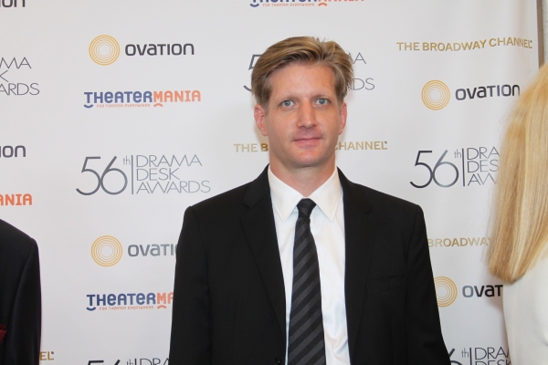 Paul Sparks Photo