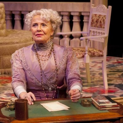 Elizabeth Shepherd as Mrs. Higgins Photo