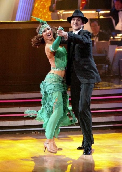 Photo Flash: Hines Ward Wins DANCING WITH THE STARS! Image