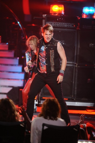 Photo Flash: AMERICAN IDOL Season Finale - Lady Gaga, Beyonce, & More! Image