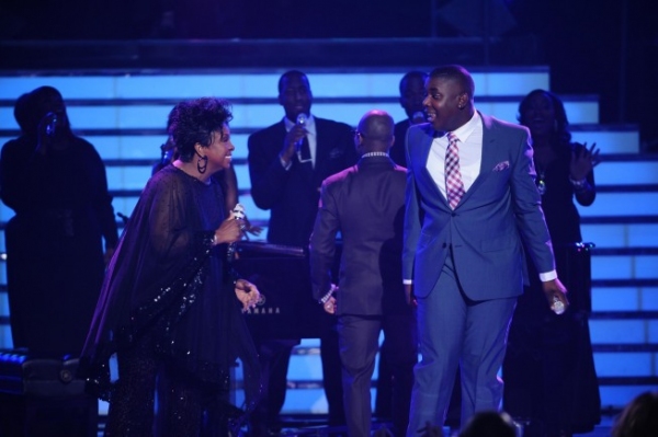 Photo Flash: AMERICAN IDOL Season Finale - Lady Gaga, Beyonce, & More! Image