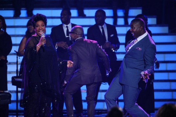Photo Flash: AMERICAN IDOL Season Finale - Lady Gaga, Beyonce, & More! Image