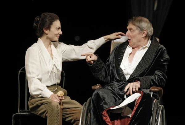 Photo Coverage:  First Look at Shakespeare in the Park's ALL'S WELL THAT ENDS WELL! Image