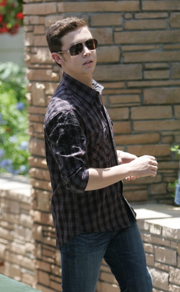 Photo Flash: Scotty McCreery Visits Disney World! Image
