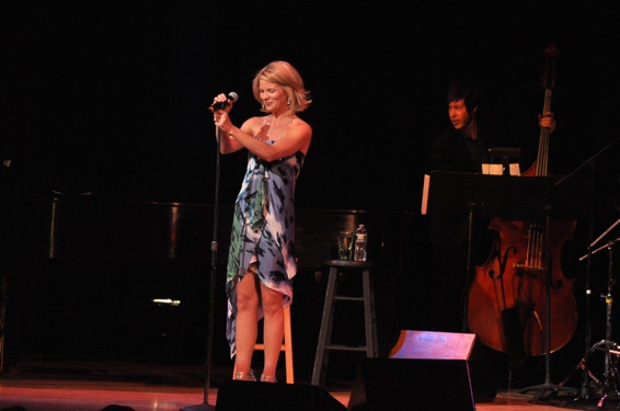 Photo Coverage: Kelli O'Hara at The Town Hall Image