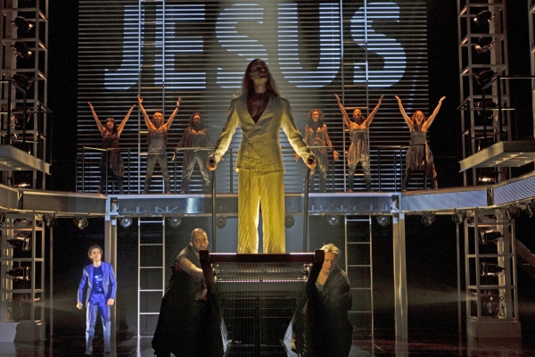 Paul Nolan and the cast of Jesus Christ Superstar Photo