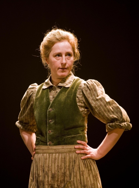 Photo Flash: WAR HORSE Extends in London to October 2012 Image