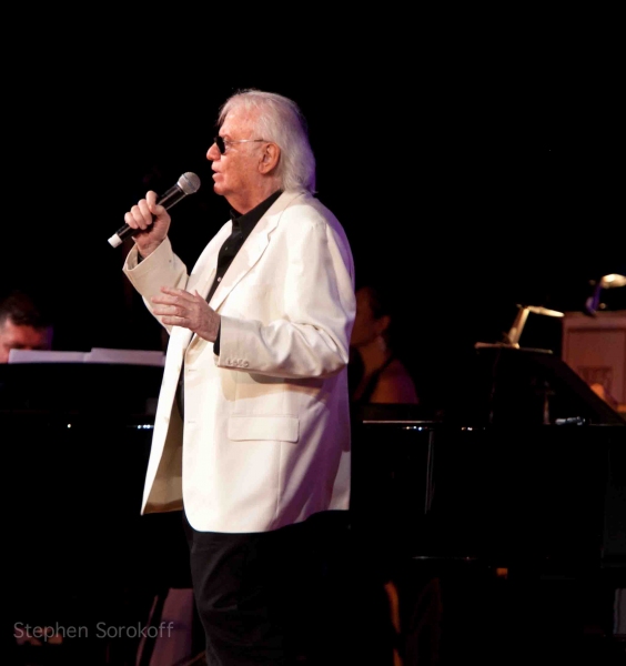 Photo Coverage: The Friar's Foundation Honors Connie Francis and Leonard A. Wilf at Applause Award Gala Image