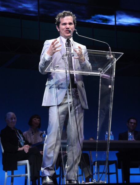 John Leguizamo Photo