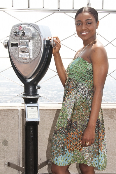 Photo Coverage: 2011 Tony Nominees Visit the Empire State Building! Image