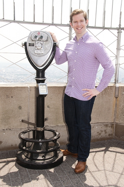 Photo Coverage: 2011 Tony Nominees Visit the Empire State Building! Image