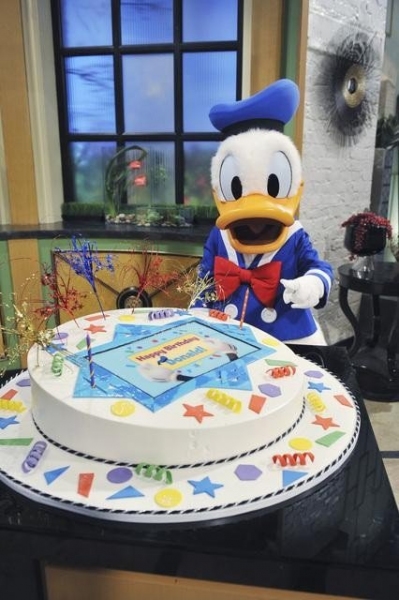Photo Flash: Donald Duck Celebrates Birthday at Access Hollywood 