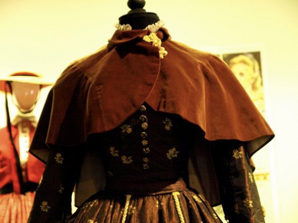 Photo Flash: A Glimpse at Paley Center's Debbie Reynolds Exhibit! Image