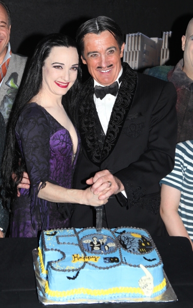 Bebe Neuwirth & Roger Rees with the cast of 'The Addams Family' celebrating their 500 Photo