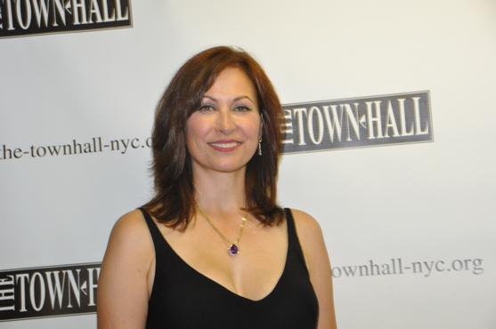 Photo Coverage: JEKYLL & HYDE Stars Robert Cuccioli, Linda Eder, Christiane Noll & More Reunite for Town Hall's Musicals of 1997 Concert! 