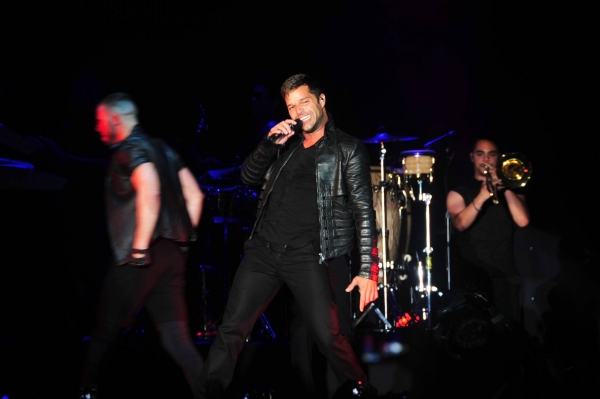 Photo Flash: Ricky Martin Peforms at Cemil Topuzlu Hall Image