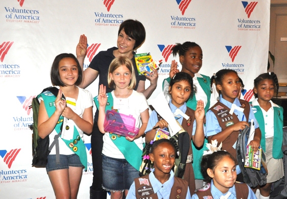 Photo Coverage: Paige Davis Hosts Operation Backpack for Underprivileged Children Image