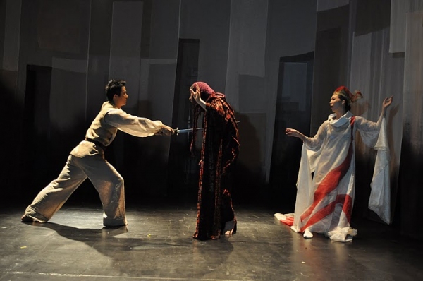 Photo Flash: La MaMa's HAMYUL/HAMLET Image