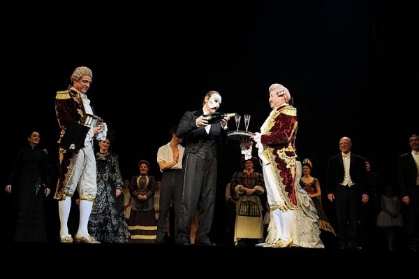 Photo Flash: PHANTOM- THE LAS VEGAS SPECTACULAR Celebrates 5th Anniversary Image