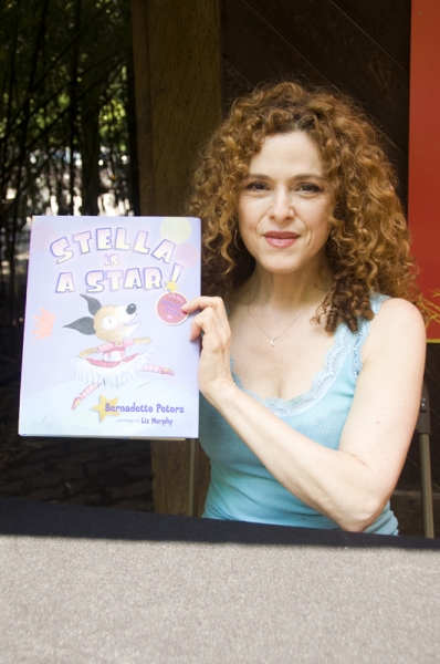 Photo Coverage: Bernadette Peters at the Bronx Zoo Image