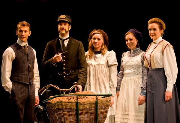 Photo Flash: Waterloo Station's RAILWAY CHILDREN Image
