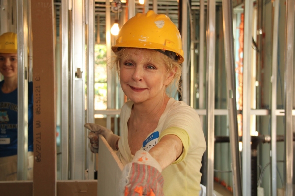 Photo Flash: LOVE, LOSS, AND WHAT I WORE Cast Helps Out Habitat for Humanity Image