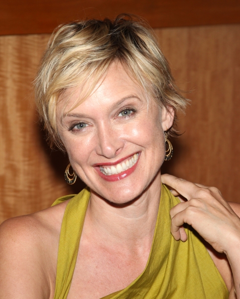 Photo Coverage: CATCH ME IF YOU CAN Celebrates Cast Album Release at Barnes & Noble Image