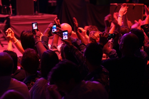 Photo Flash: Liza Minnelli in Concert at London's Royal Albert Hall 